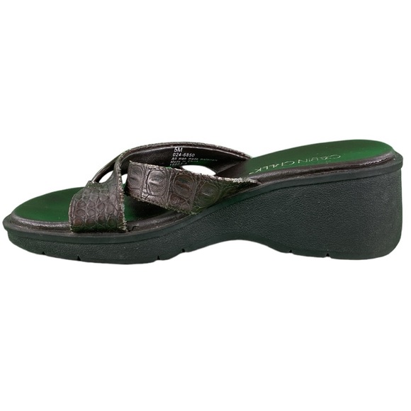 Cabin Creek Black Chunky Thong Sandal - Picture 3 of 16